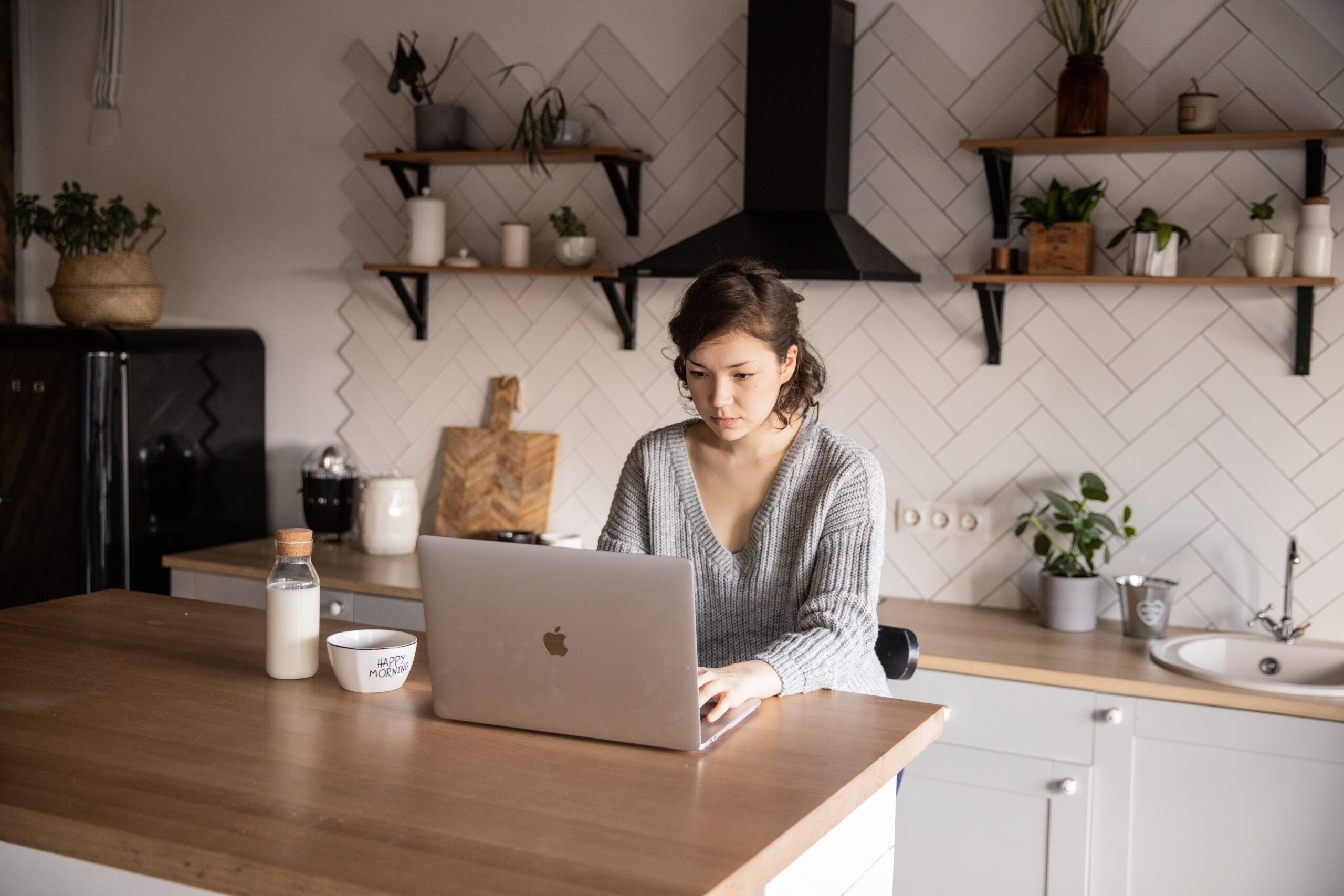 lady busy on laptop