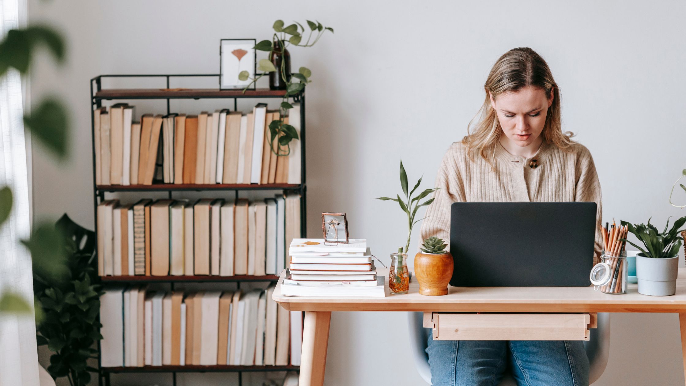 lady doing freelance work on her laptop